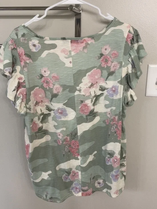 Floral camo short sleeved top - Picture 3 of 6